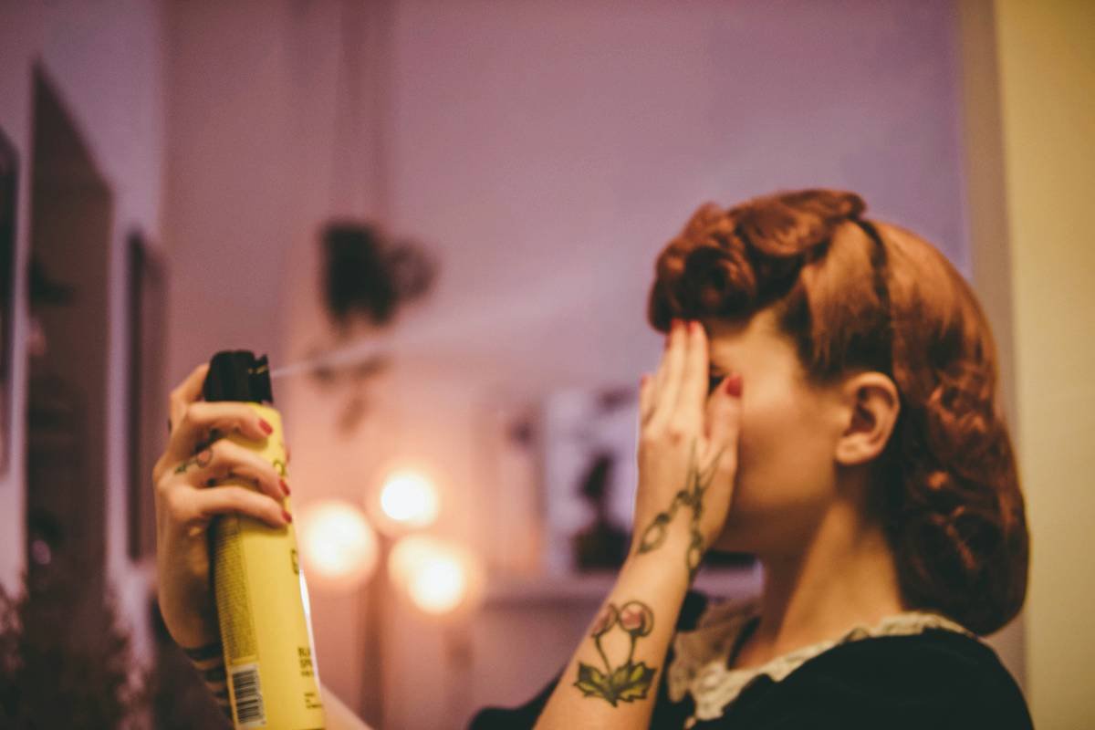 Why Your Hair Still Looks Dull—Even After Styling (And How Hair Shine Spray Fixes It)